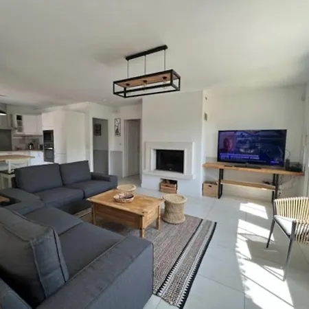 Maison Moderne Avec Piscine * ラ・テスト・ド・ビュシュ