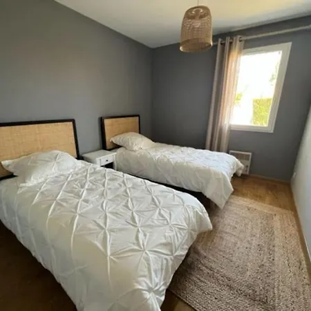 Maison Moderne Avec Piscine *